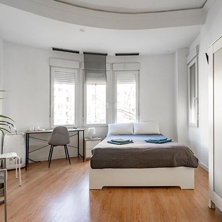 Versus Rooms Valence Extérieur photo